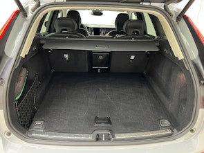 Vehicle image VOLVO XC60 2.0 B5 MH Plus Dark AWD