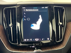 Vehicle image VOLVO XC60 2.0 B5 MH Plus Dark AWD