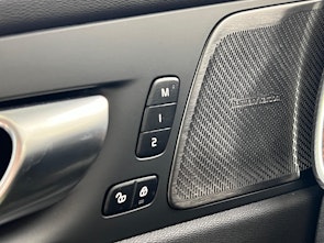 Vehicle image VOLVO XC60 2.0 B5 MH Plus Dark AWD