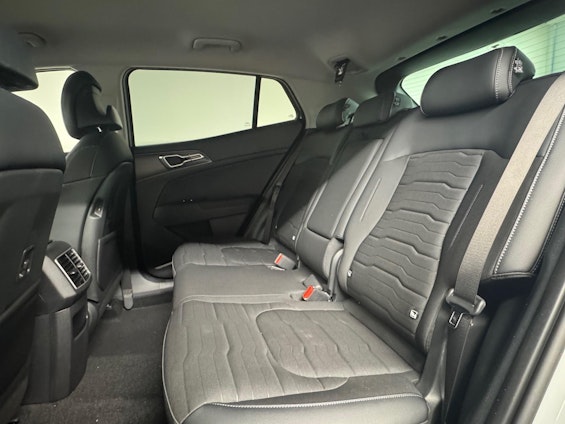 Vehicle image 6 Vehicle image 6