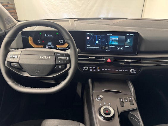 Vehicle image 9 Vehicle image 9