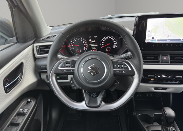 Vehicle image 4 Vehicle image 4