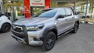 First vehicle image