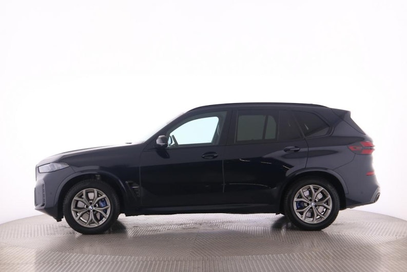 Vehicle image BMW X5