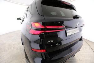Vehicle image BMW X5 M60i xDrive