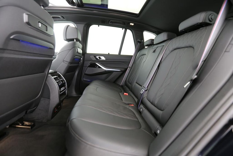 Vehicle image BMW X5