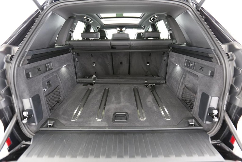 Vehicle image BMW X5