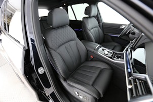 Vehicle image BMW X5 M60i xDrive