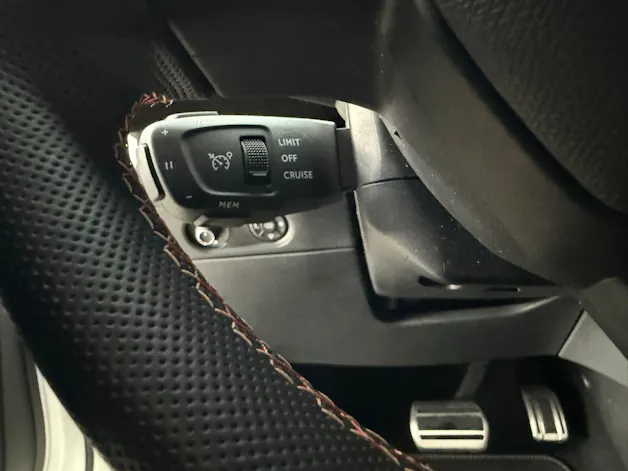 DS Automobiles 3 Crossback E-Tense Performance Line