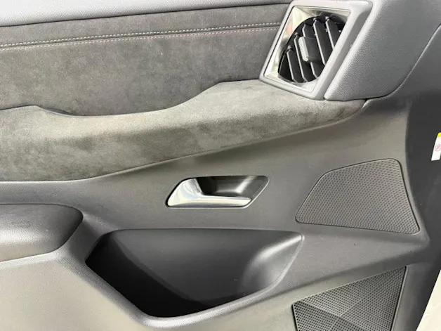DS Automobiles 3 Crossback E-Tense Performance Line