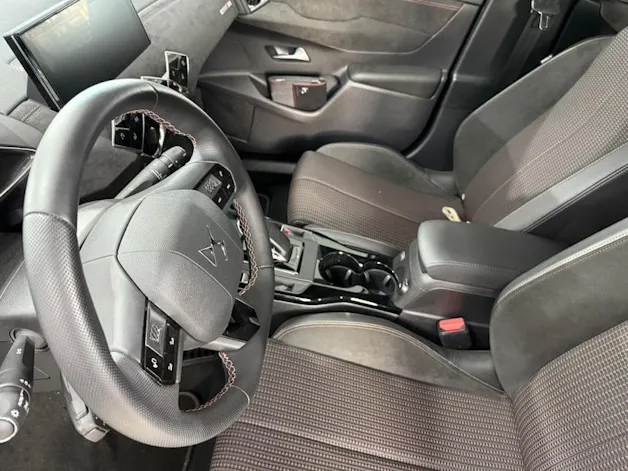 DS Automobiles 3 Crossback E-Tense Performance Line