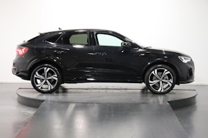 Vehicle image AUDI Q3 Sportback 1.4 45 TFSI e S line S-Tronic