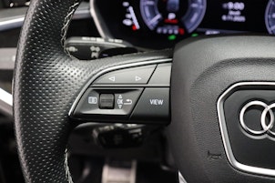 Vehicle image AUDI Q3 Sportback 1.4 45 TFSI e S line S-Tronic