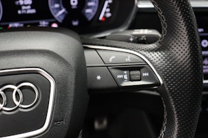 Vehicle image AUDI Q3 Sportback 1.4 45 TFSI e S line S-Tronic