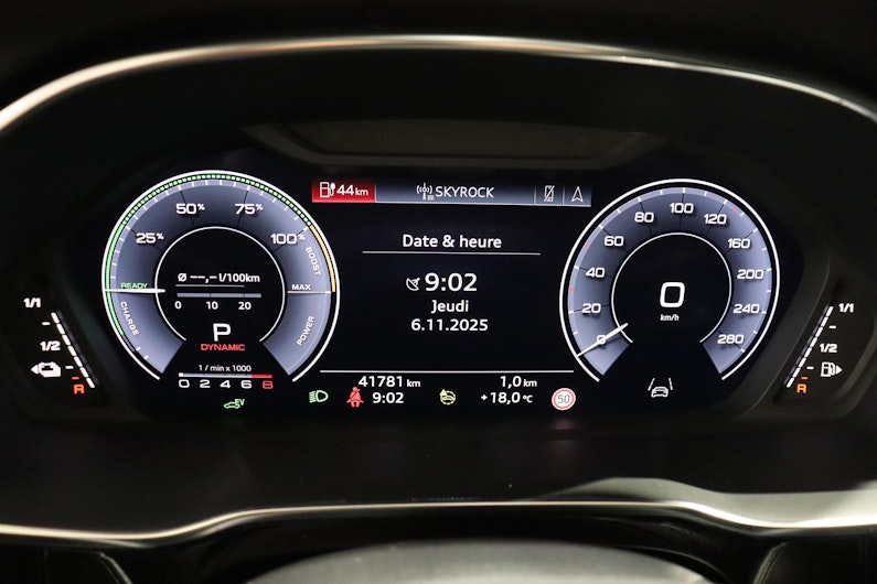 Vehicle image AUDI Q3