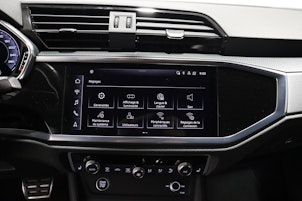 Vehicle image AUDI Q3 Sportback 1.4 45 TFSI e S line S-Tronic