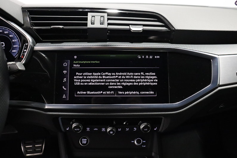 Vehicle image AUDI Q3