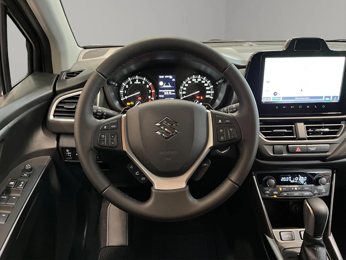 Fahrzeugbild SUZUKI S-CROSS