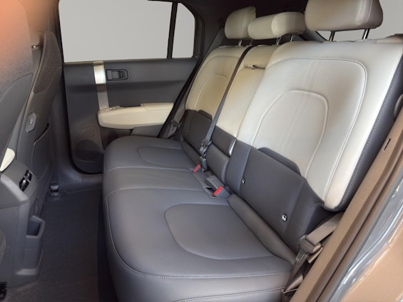 Vehicle image 7 Vehicle image 7