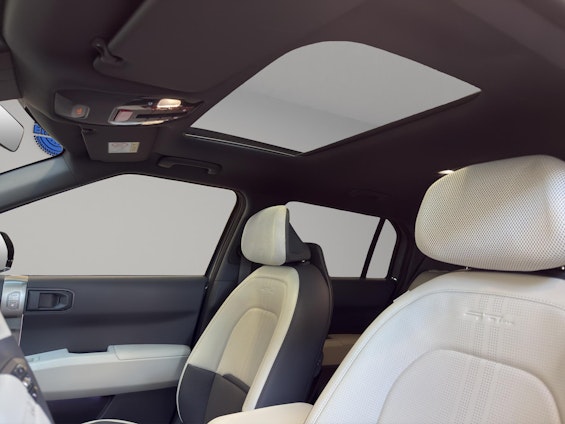 Vehicle image 10 Vehicle image 10