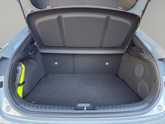 Vehicle image 8 Vehicle image 8