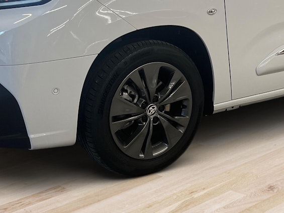 Vehicle image 23 Vehicle image 23