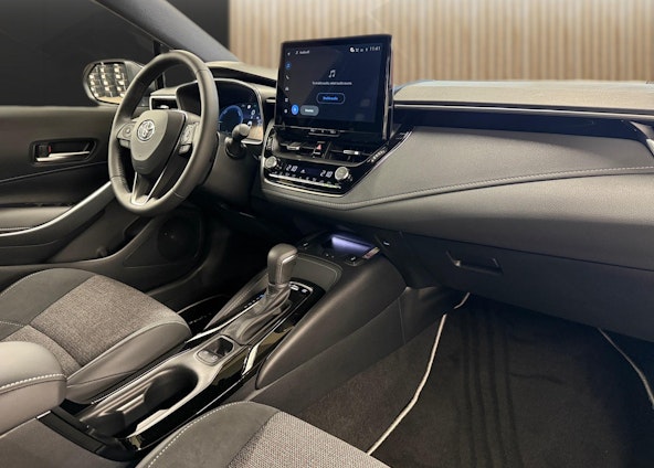 Vehicle image 15 Vehicle image 15