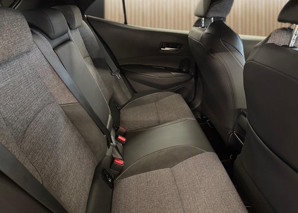 Vehicle image 14 Vehicle image 14