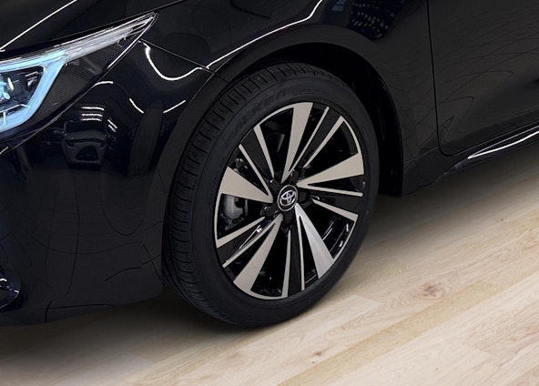 Vehicle image 9 Vehicle image 9