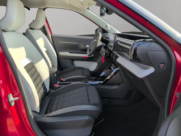 Citroën C3 Aircross 1.2 Hybrid Max Automat / 5-Jahre CH-Herstellergarantie / Leasing Zinssatz-Aktion 2.99%
