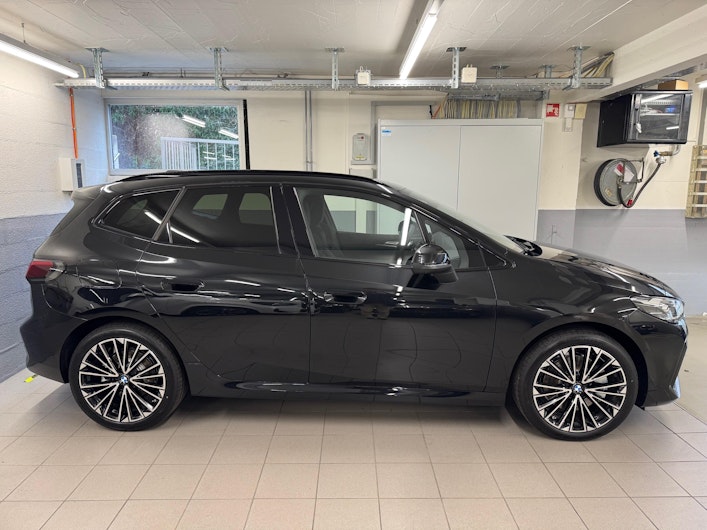 Vehicle image BMW 2 SERIES