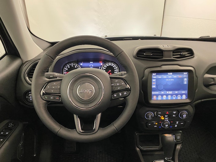 Vehicle image JEEP RENEGADE