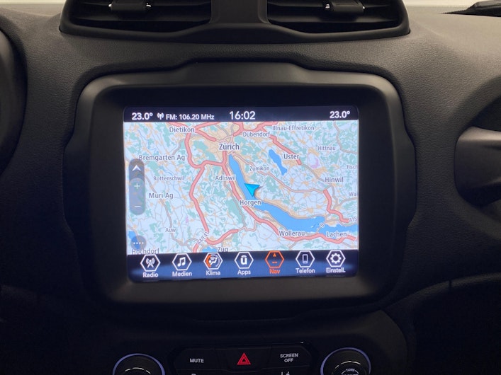 Vehicle image JEEP RENEGADE