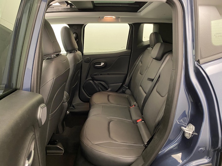 Vehicle image JEEP RENEGADE