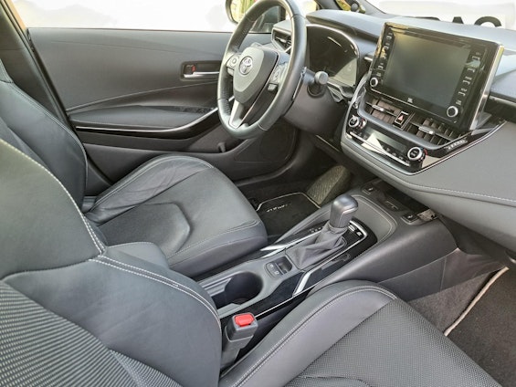 Vehicle image 8