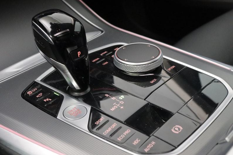 Vehicle image BMW X5