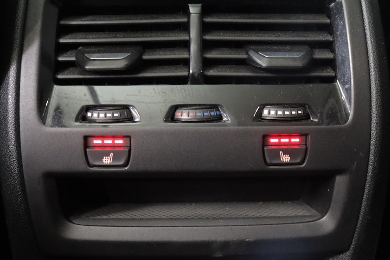 Vehicle image BMW X5