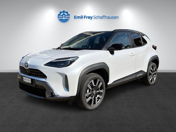 First vehicle image