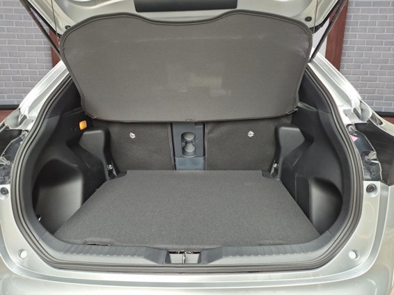 Vehicle image 10 Vehicle image 10