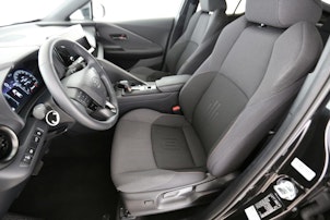 Vehicle image TOYOTA C-HR 2.0 HEV Trend 4x4