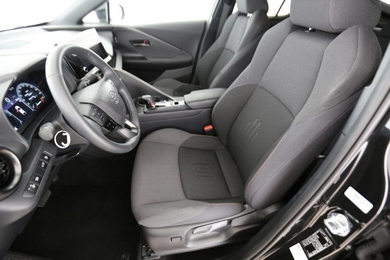 Vehicle image TOYOTA C-HR