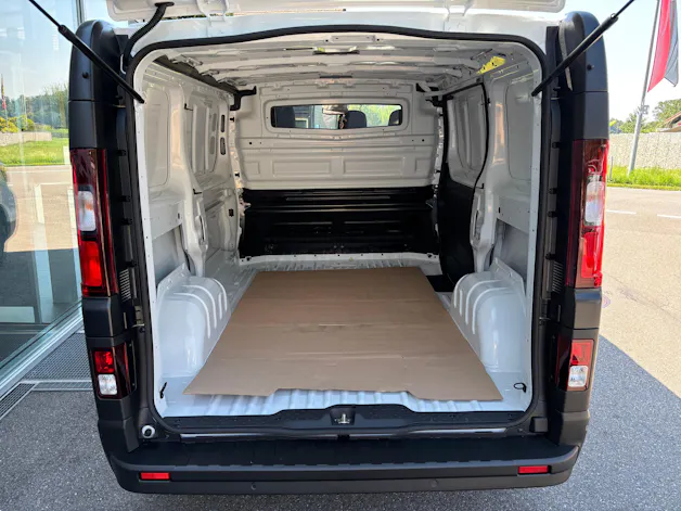 Nissan Primastar Kaw. 3.0 t L1 H1 2.0 dCi 130 Acenta