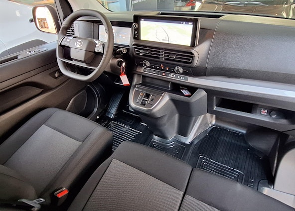 Vehicle image 6 Vehicle image 6