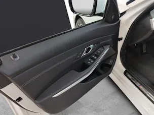 BMW 330d xDrive SAG Touring