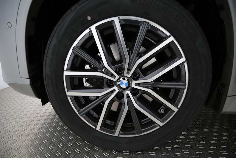 Vehicle image BMW X1