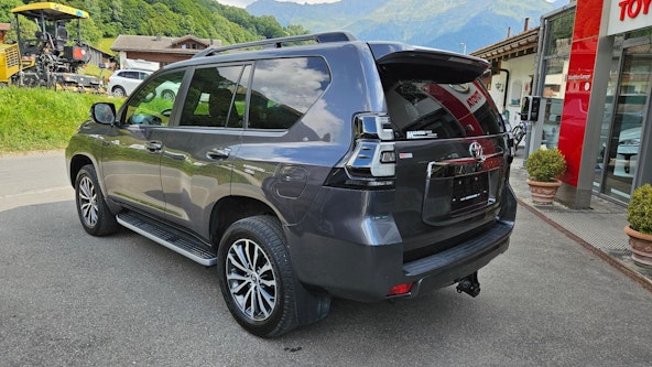 Vehicle image 3 Vehicle image 3