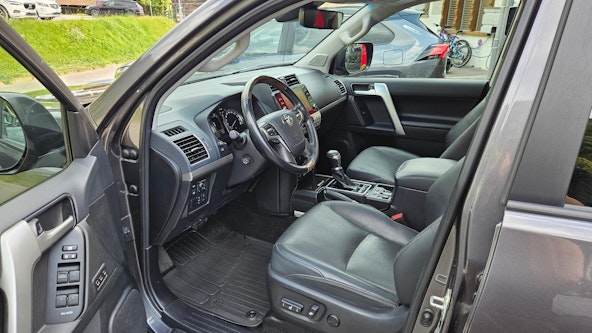 Vehicle image 7 Vehicle image 7