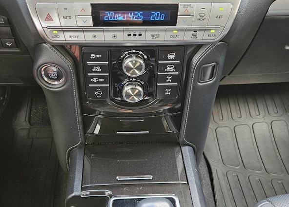 Vehicle image 9 Vehicle image 9