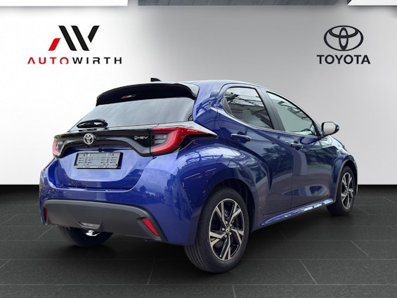 Vehicle image 4 Vehicle image 4