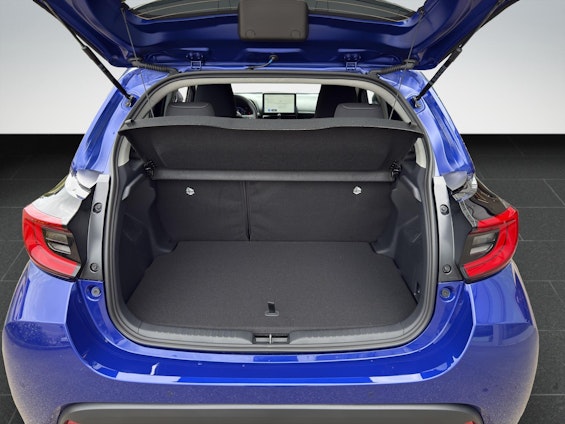 Vehicle image 17 Vehicle image 17